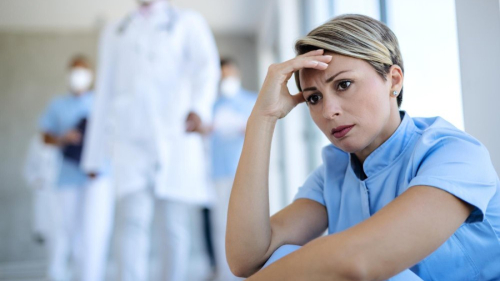 Sağlık Sektöründe Gizli Tehlike: Sağlık Çalışanlarında Tükenmişlik Sendromu, Klinik Etkileri ve Kurumsal Müdahale Stratejileri